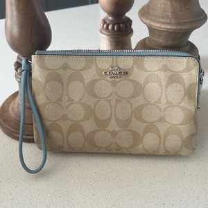 Like new Coach wristlet